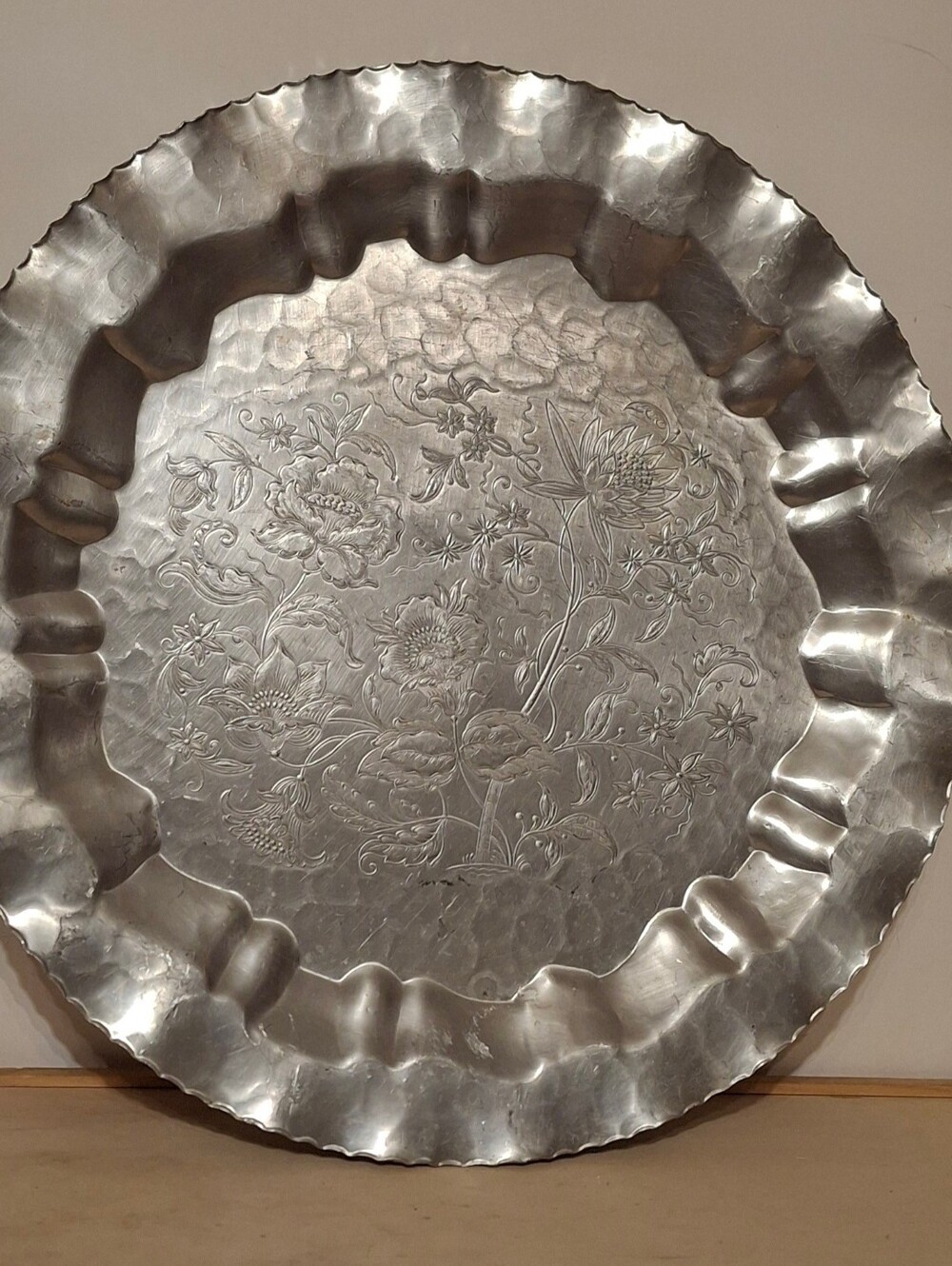 Vtg 1950s Luraline Aluminum Platter, Embossed Botanical Center,Fluted Edge 15.5"